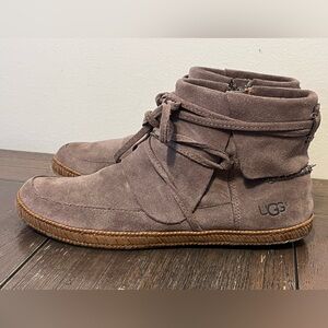 UGG Reid Moc Suede Moccasin Booties Womens size 6.5